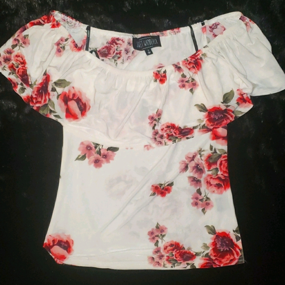 Sweet Wanderer off the shoulder top